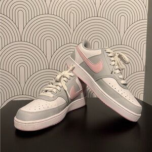 Nike vision court White and Pink Sneakers